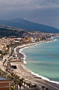 Paradijselijke kust van Sant'Alessio Siculo in Sicilië