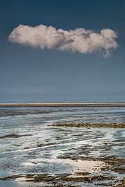 Single cloud over the Wadden Sea below Schiermonnikoog by Harrie Muis
