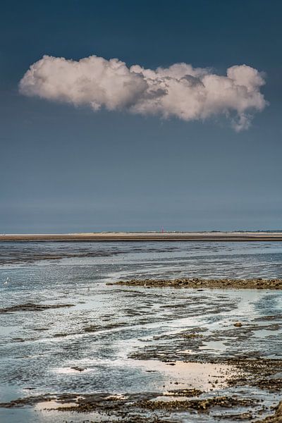 Nuage unique au-dessus de la mer des Wadden en dessous de Schiermonnikoog par Harrie Muis