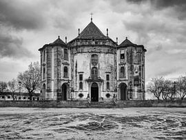 Church in Obidos, Protugal, black and white by Katrin May