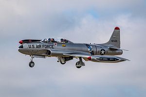 Eine wunderschöne Lockheed T-33 Shooting Star, fotografiert bei ihrer Landung auf dem Fort Worth Mea