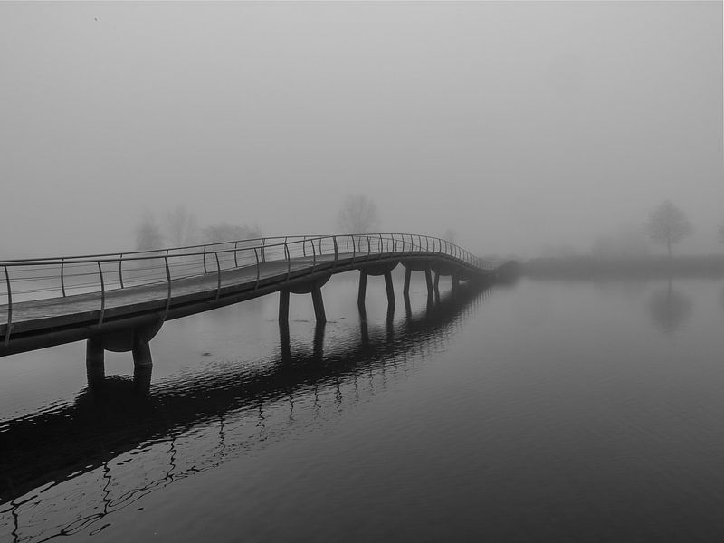 brug in de mist par Chris van Es
