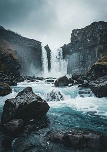 Wasserfall im Bergmassiv