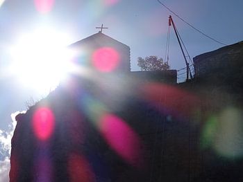 De Katskhi pilaar in Georgië