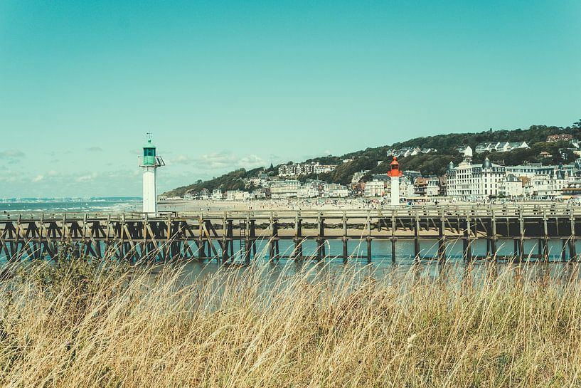 The lighthouses of Deauville by Raaf
