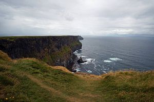Die Cliffs of Moher sind die bekanntesten Klippen in Irland.