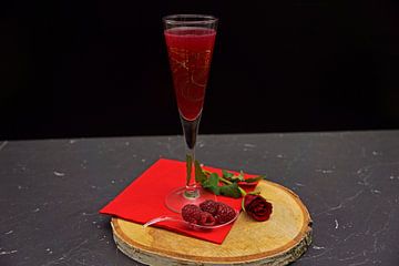 Himbeer-Ingwer-Limonade-Schaumwein-Cocktail von Babetts Bildergalerie