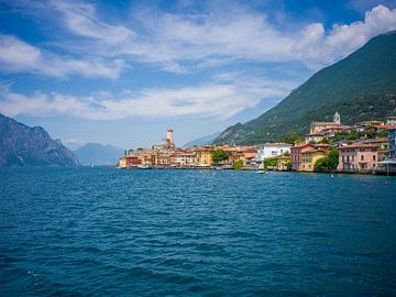 Gardameer - Uitzicht op Malcesine van t.ART