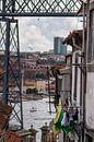 Doorkijkje op de Douro (Porto) van Bibian Been thumbnail