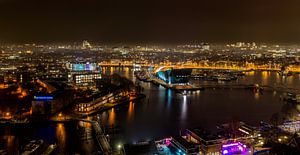 Amsterdam bij avond. van Don Fonzarelli