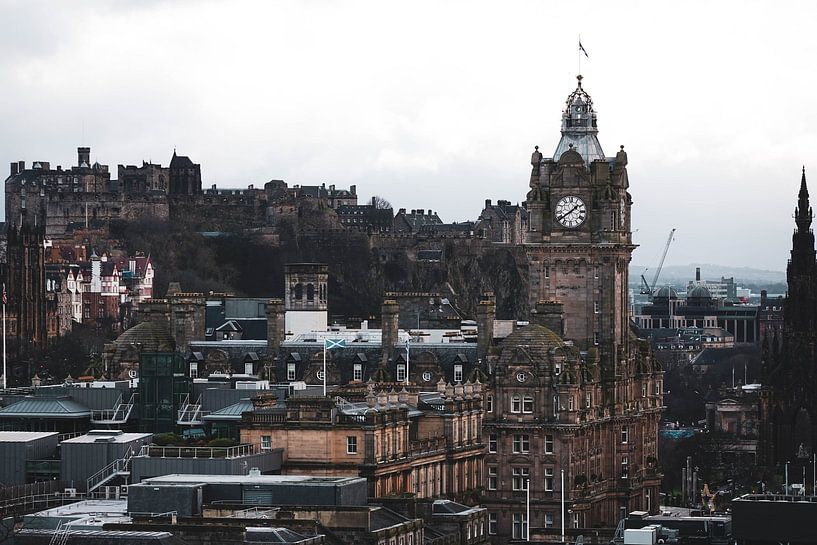Edinburgh by Hello Pompoyo