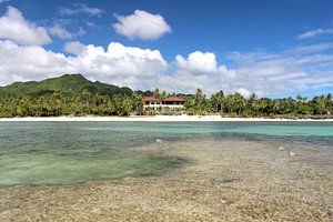 Station balnéaire sur une île tropicale