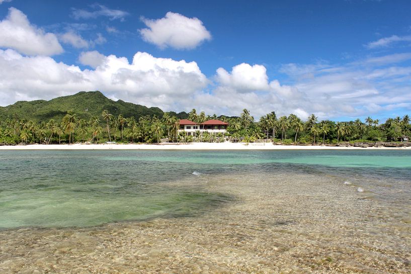 Beach Resort op tropisch eiland van Robin Jongerden