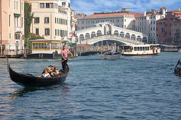 Venetië, gondel, Canal Grande en Rialtobrug van t.ART