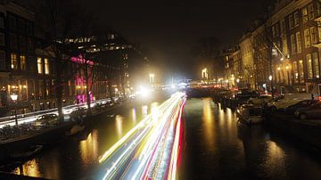 Amsterdamse grachten als highway van Gaby  van der Peijl