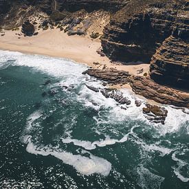 Drone shot van de Zuid Afrikaanse kustlijn bij Kaap de Goede Hoop van Roy de ruiter