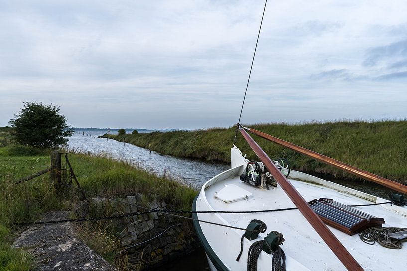 Bateau dans le port de Battenoord. par Norbert Versteeg
