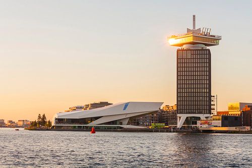 Het EYE-filminstituut en de A'Damwacht in Amsterdam