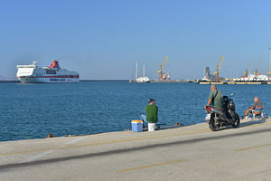Arrivée du paquebot dans le port d'Héraklion