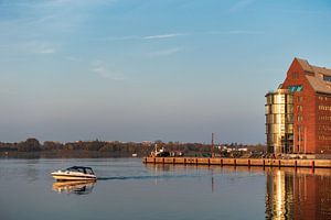 Blick auf die Silohalbinsel in Rostock
