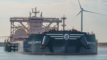 Bulk carrier Mount Elbrus in the port of Rotterdam. by Jaap van den Berg