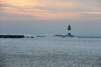 Vuurtoren van Sassnitz op bevroren Oostzee