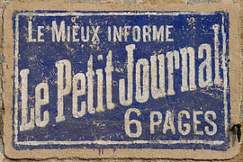 Le Petit Journal by Halma Fotografie
