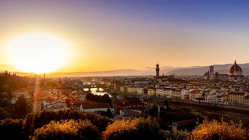 Florence: setting sun with view on the Florence Cathedral