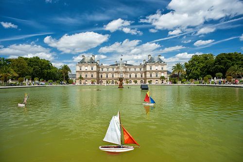 Zeilen voor het Palais du Luxembourg