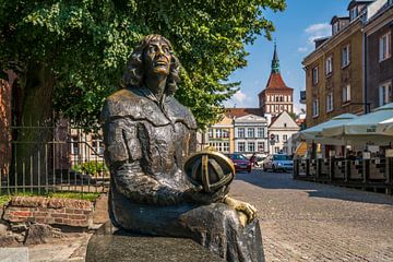 Copernicus Monument in Olsztyn / Allenstein, Polen van Peter Schickert