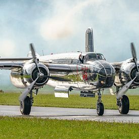 North American Aviation B-25J Mitchell van Red Bull. van Jaap van den Berg