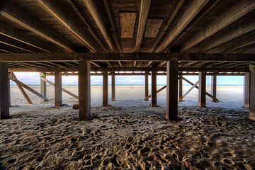 Onder het Strandpaviljoen von Tony Unitly