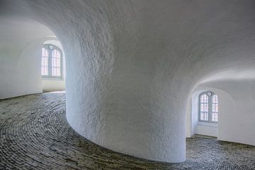 Majestueus Interieur van de Rundetaarn - Tijdloze Deense Architectuur en Geschiedenis in Beeld van Elianne van Turennout