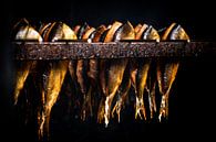 Traditioneller frischer geräucherter Fisch im Raucherofen von Fotografiecor .nl Miniaturansicht