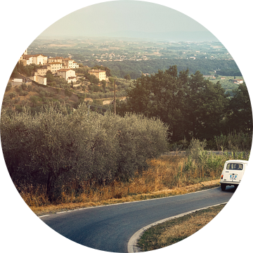 Landweggetje in Noord-Toscane van Studio Reyneveld