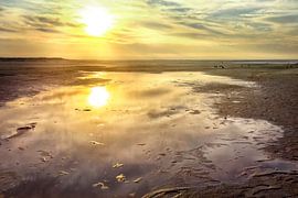 Sonnenuntergang am Strand von Claudia Moeckel