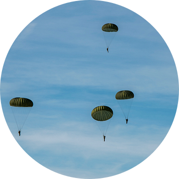 parachutisten dropping boven de ginkelse heide van ChrisWillemsen
