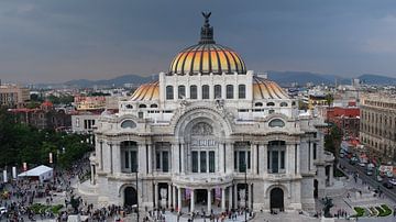 Palacio de Bellas Artes, Mexico City, Mexique sur themovingcloudsphotography