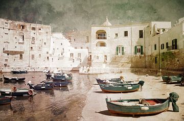 De schilderachtige oude haven van Monopoli. van Saskia Dingemans Awarded Photographer