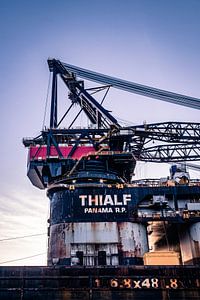 Le navire-grue Heerema - Thialf dans le port de Rotterdam