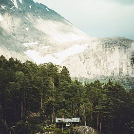 Die Hütte in den Bergen von Pascal Deckarm