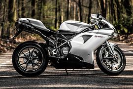 ducati 848 panigale van Westland Op Wielen
