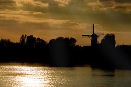 Molen aan het Water met reflectie by Brian Morgan