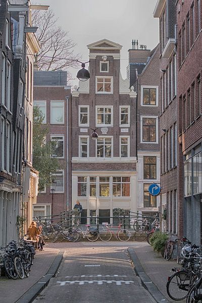 1e Looiersdwarsstraat Amsterdam by Peter Bartelings