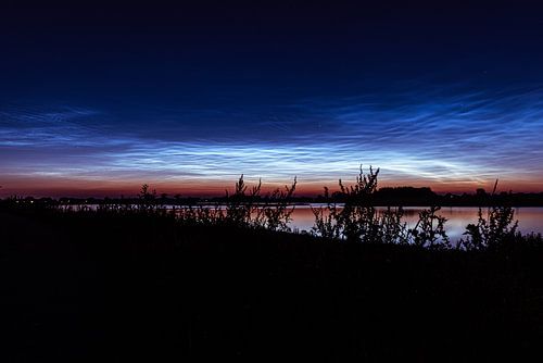Lichtende nachtwolken von Richard de Bruin