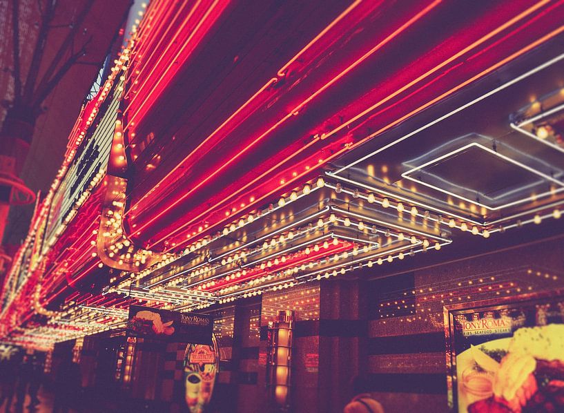 Las Vegas by Hello Pompoyo