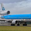 KLM McDonnell Douglas MD-11 passagiersvliegtuig. van Jaap van den Berg