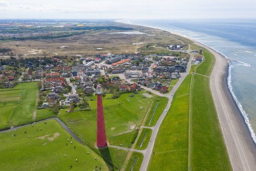 Luchtfoto van de vuurtoren van Lange Jaap