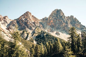 Formation rocheuse dans le parc naturel de Fanes-Sennes-Prags dans les Dolomites sur Expeditie Aardbol