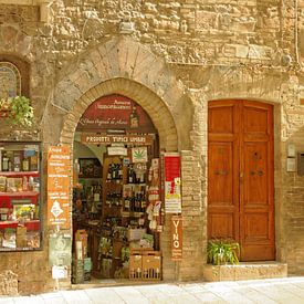 A picturesque street scene in Assisi by Berthold Werner